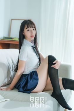 跪在女王脚下